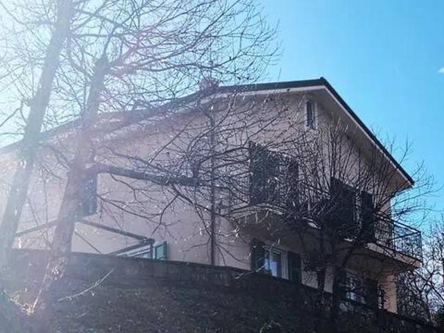 Villa Indipendente in vendita a Carro, Liguria