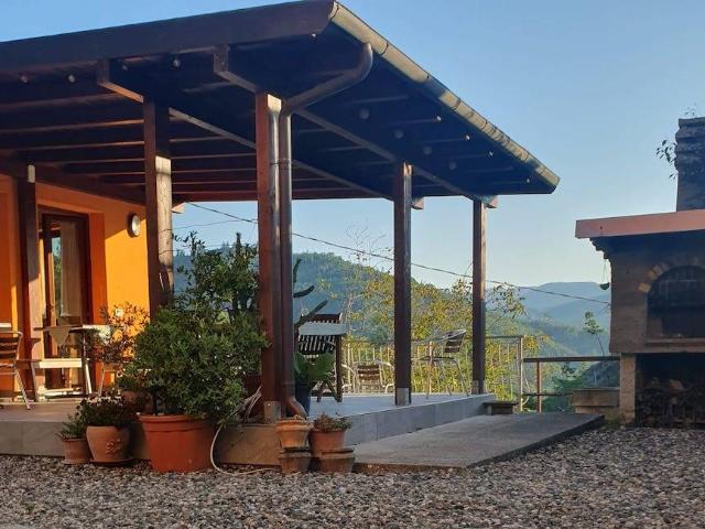 Villa Indipendente in vendita a Carrodano, Liguria