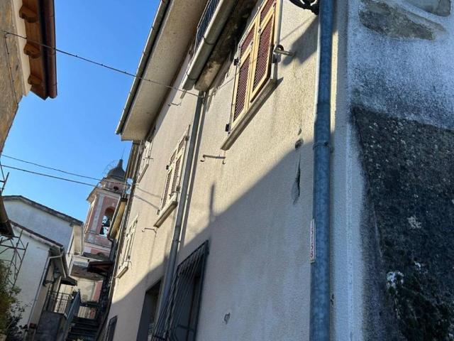 Villa Indipendente in vendita a Carrodano, Liguria
