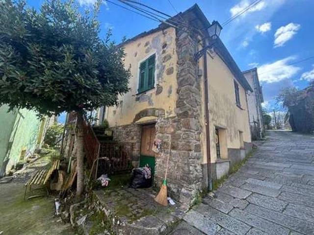 Villa Indipendente in vendita a Carrodano, Liguria