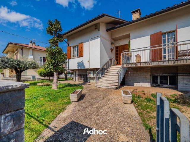 Villa Indipendente in vendita a Fiume, Marche