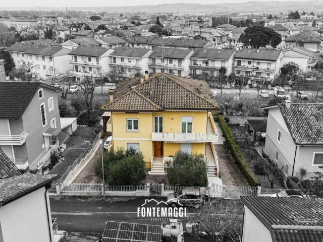 Villa Indipendente in vendita a Pontemurello, Marche