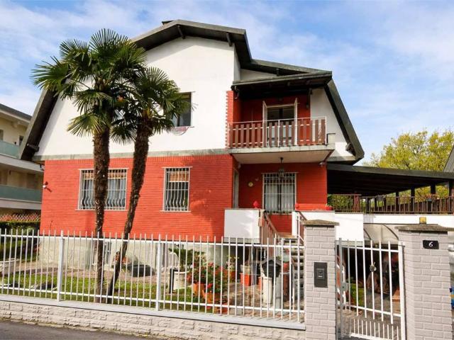 Villa Indipendente in vendita a Valera di Sopra, Carugate