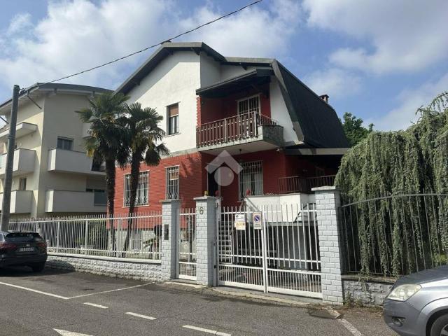 Villa Indipendente in vendita a Valera di Sopra, Carugate