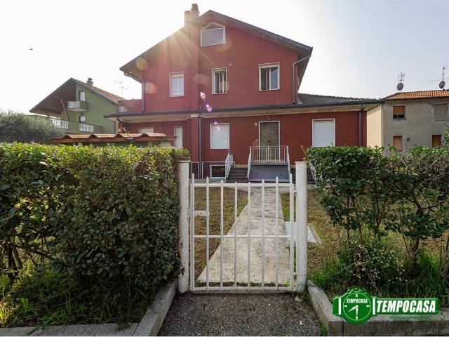 Villa Indipendente in vendita a Carugate, Milano