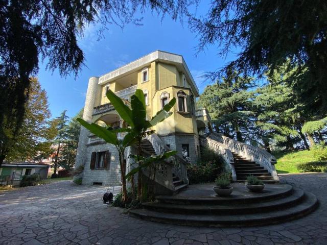 Villa Indipendente in vendita a Carugate