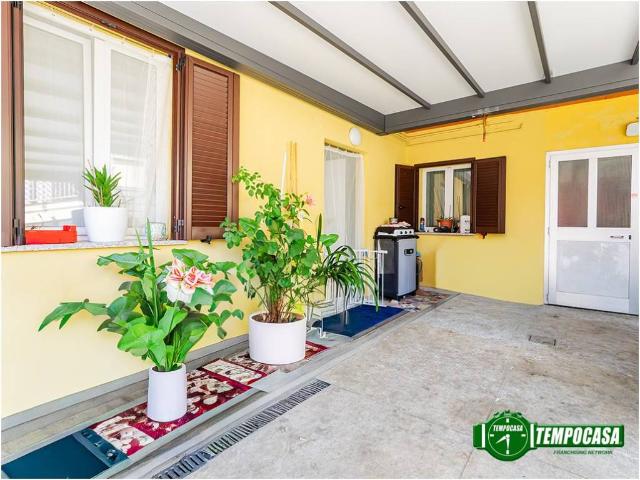 Villa Indipendente in vendita a Carugate, Milano