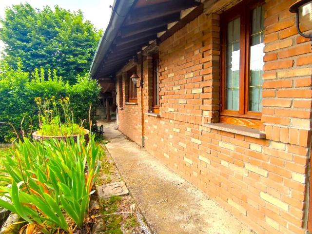 Villa Indipendente in vendita a Carugo, Lombardia