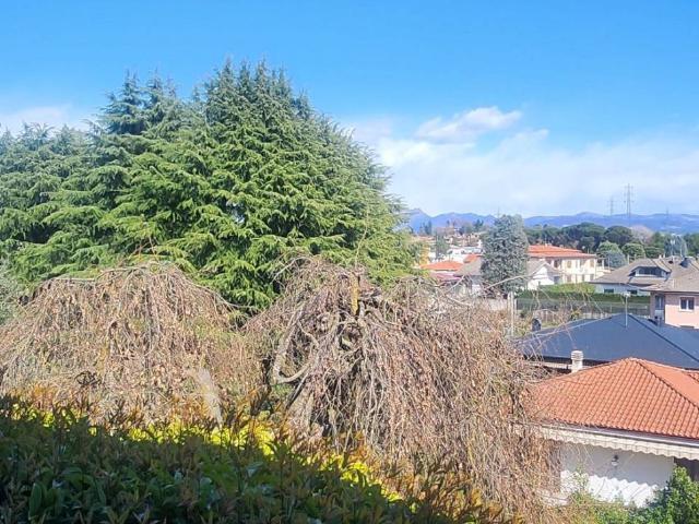 Villa Indipendente in vendita a Cascina Guardia, Carugo
