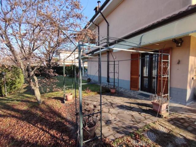 Villa Indipendente in vendita a Inverigo, Lombardia