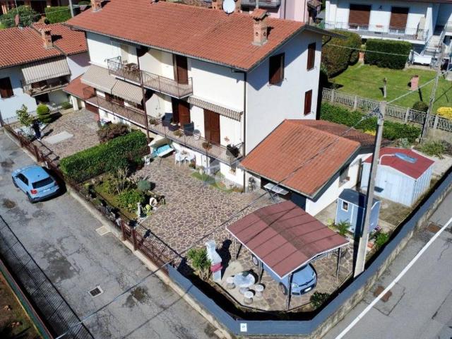 Villa Indipendente in vendita a Carvico, Lombardia