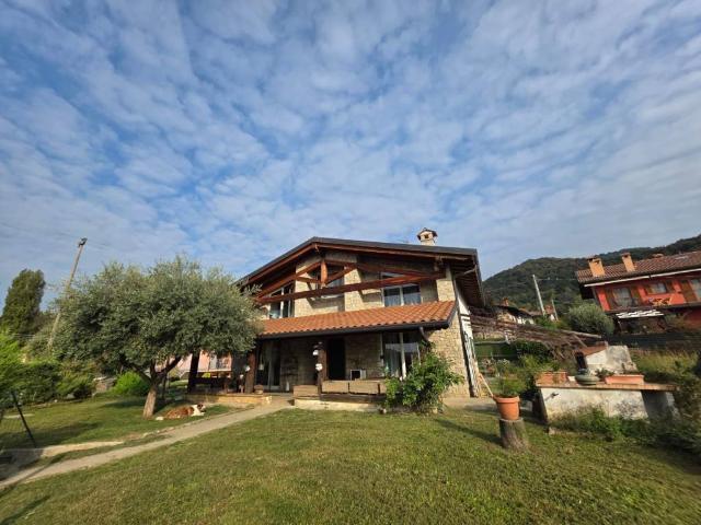 Villa Indipendente in vendita a Predazzi, Carvico