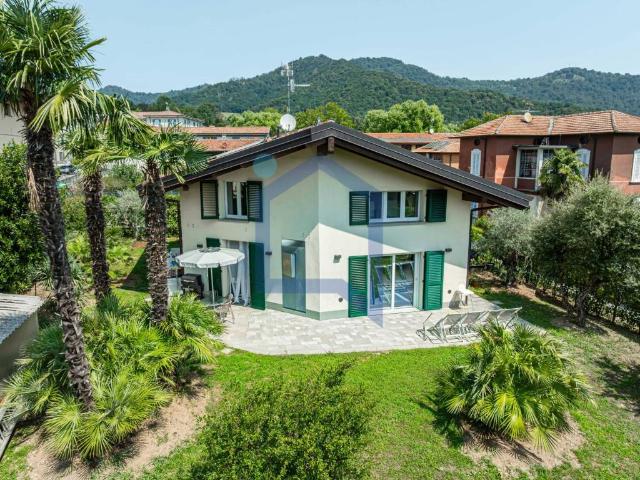 Villa Indipendente in vendita a Carvico, Lombardia