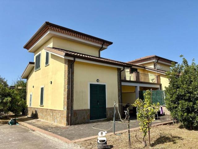 Villa Indipendente in vendita a Casal Velino Marina, Campania