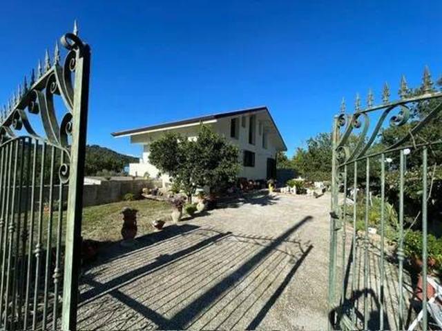 Villa Indipendente in vendita a Casal Velino Marina, Campania