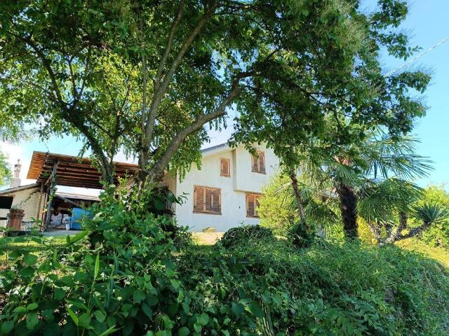 Villa Indipendente in vendita a Casalborgone, Torino