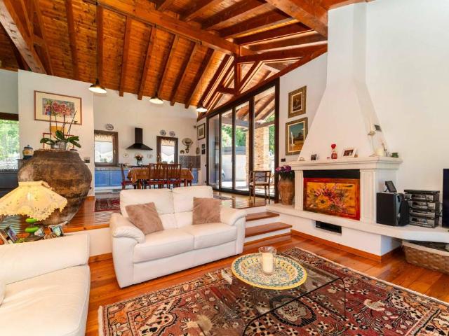 Villa Indipendente in vendita a Casalborgone, Torino