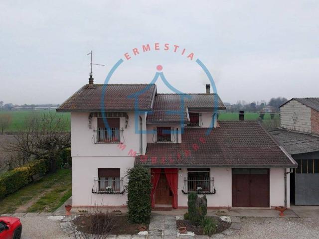 Villa Indipendente in vendita a Casale di Scodosia, Padova