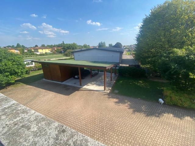 Villa Indipendente in vendita a Casale Litta, Lombardia
