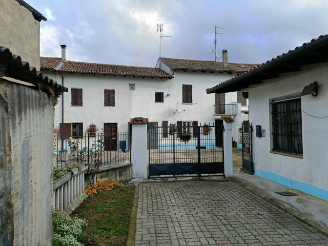 Villa Indipendente in vendita a Casale Popolo, Piemonte