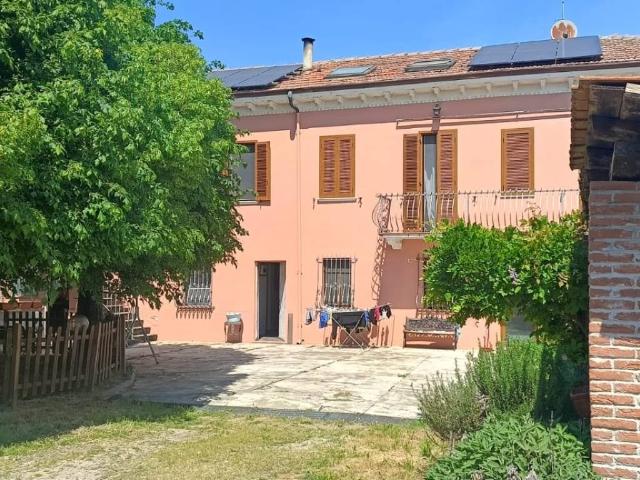 Villa Indipendente in vendita a Casale Popolo, Piemonte