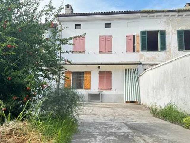 Villa Indipendente in vendita a Casale Popolo, Piemonte