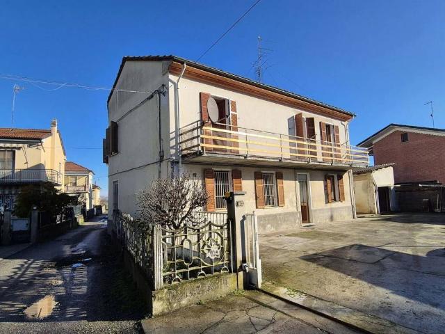 Villa Indipendente in vendita a Piemonte, Alessandria