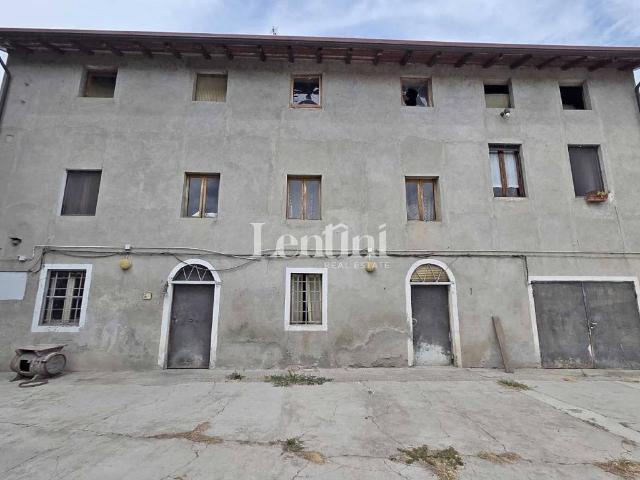 Villa Indipendente in vendita a San Bernardino, Piemonte