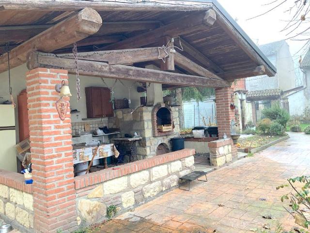 Villa Indipendente in vendita a Casale Popolo, Piemonte