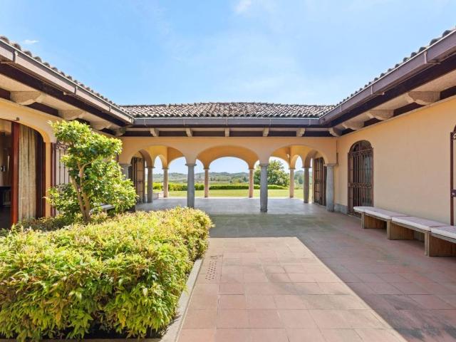 Villa Indipendente in vendita a Piemonte, Alessandria
