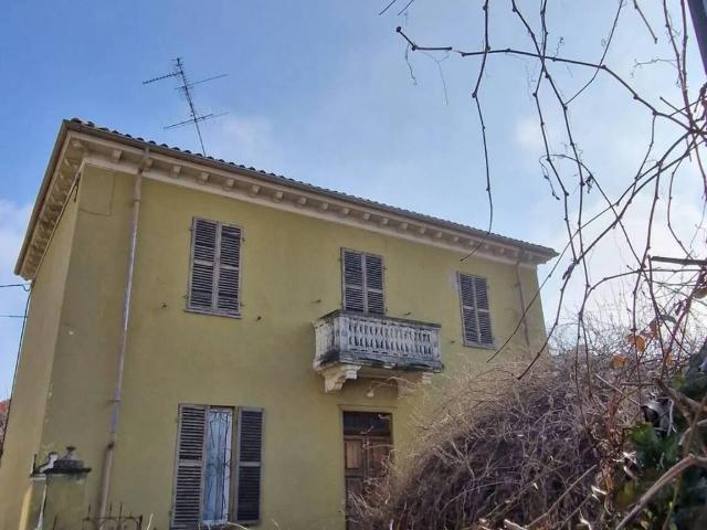 Villa Indipendente in vendita a Valentino, Casale Monferrato