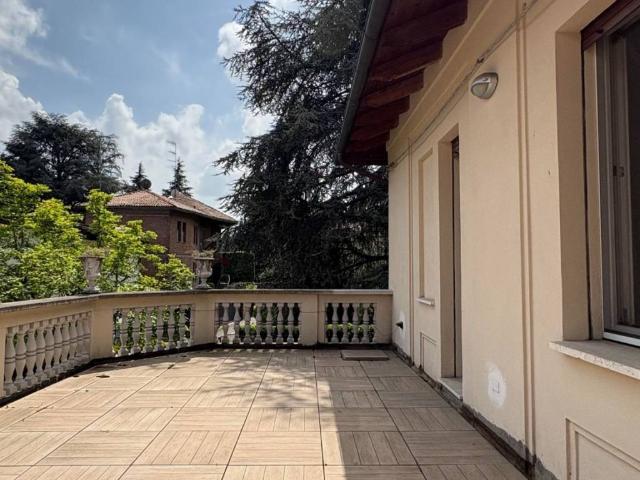 Villa Indipendente in vendita a Unione dei comuni Valli del Reno, Lavino e Samoggia, Casalecchio Di Reno