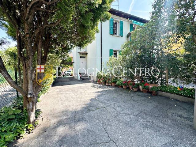 Villa Indipendente in vendita a Unione dei comuni Valli del Reno, Lavino e Samoggia, Casalecchio Di Reno