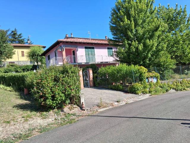 Villa Indipendente in vendita a Piemonte, Alessandria