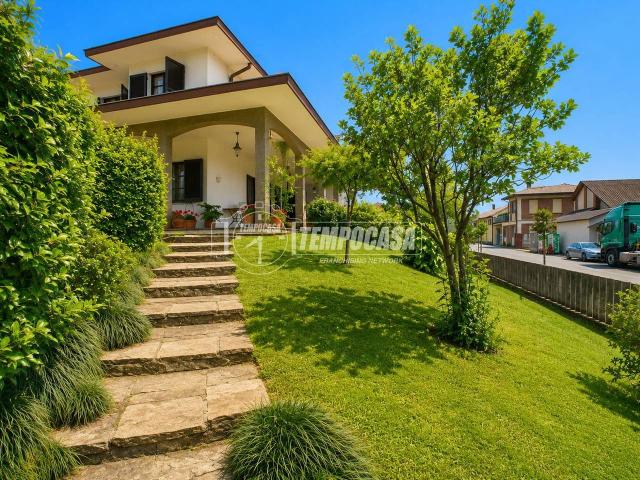 Villa Indipendente in vendita a Piemonte, Novara
