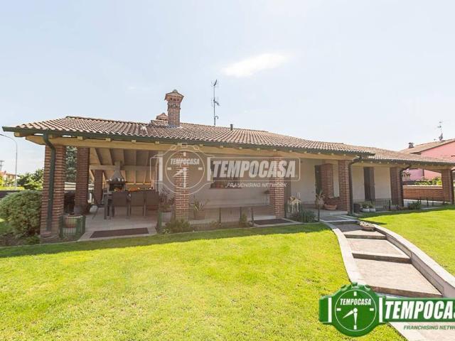 Villa Indipendente in vendita a Casaletto Ceredano, Lombardia