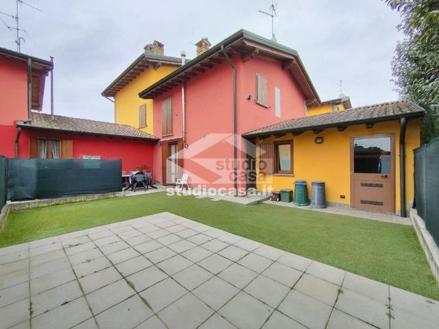 Villa Indipendente in vendita a Casaletto Ceredano, Lombardia