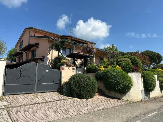 Villa Indipendente in vendita a Nuovo Circondario Imolese, Casalfiumanese
