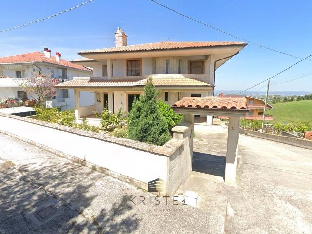 Villa Indipendente in vendita a Casalincontrada, Abruzzo