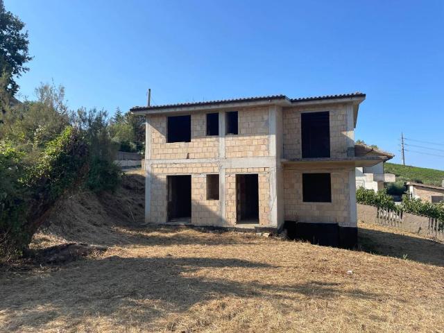 Villa Indipendente in vendita a Casalincontrada, Abruzzo