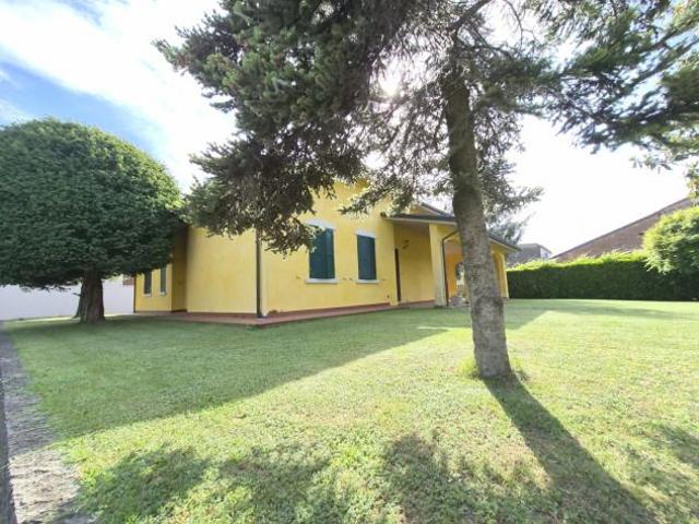 Villa Indipendente in vendita a Casalmaggiore, Lombardia