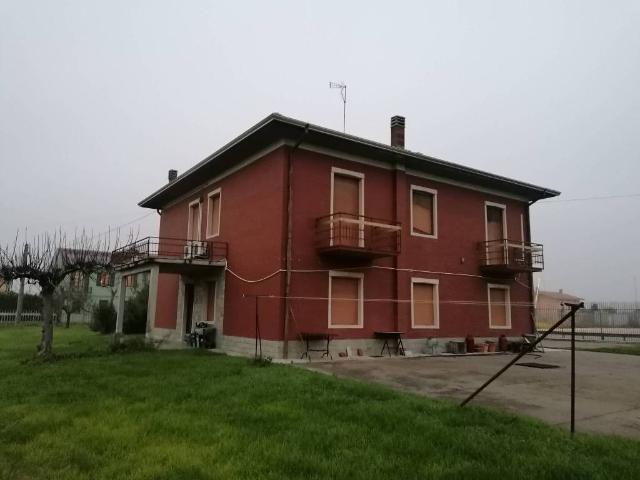 Villa Indipendente in vendita a Staffolo, Casalmaggiore