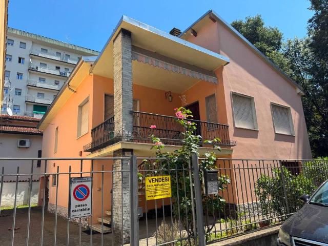 Villa Indipendente in vendita a Casalmaggiore, Lombardia