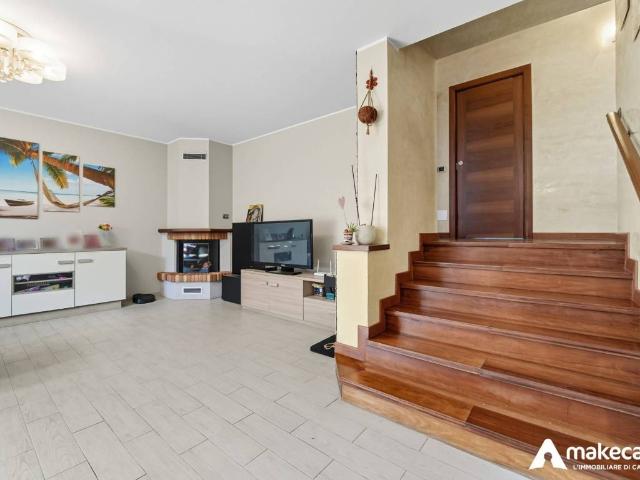 Villa Indipendente in vendita a Casalmaiocco, Lombardia