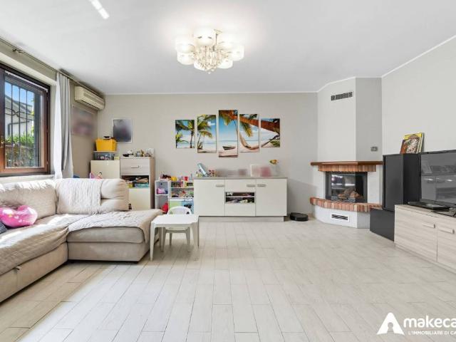 Villa Indipendente in vendita a Casalmaiocco, Lombardia