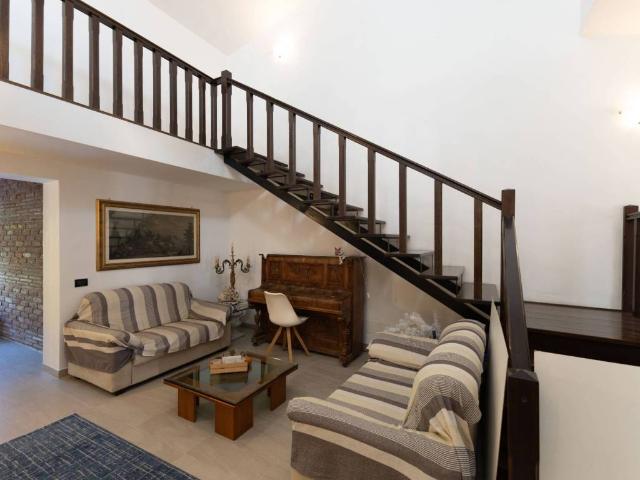 Villa Indipendente in vendita a Casalmoro, Lombardia