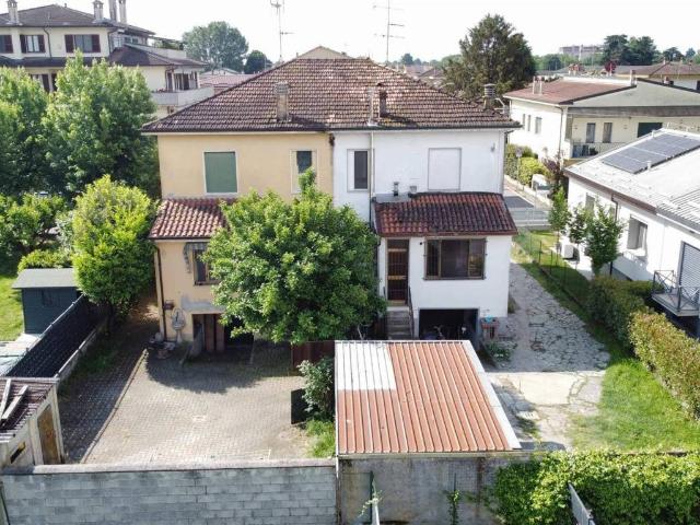 Villa Indipendente in vendita a Ducatona, Casalpusterlengo