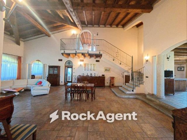 Villa Indipendente in vendita a Casalpusterlengo, Lombardia
