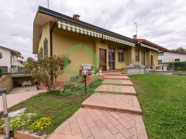 Villa Indipendente in vendita a Ducatona, Casalpusterlengo