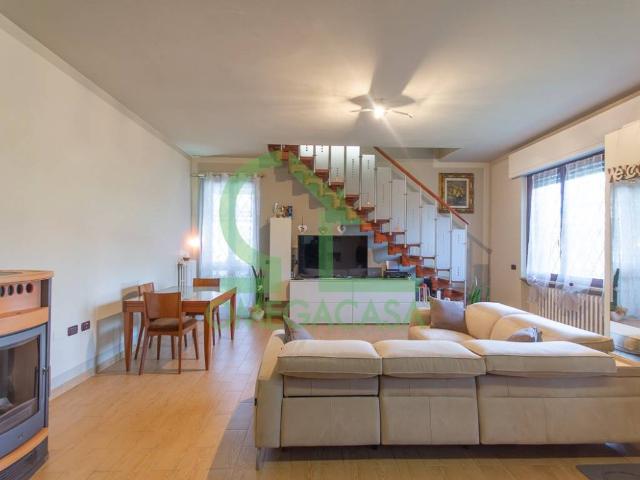 Villa Indipendente in vendita a Casalpusterlengo, Lombardia